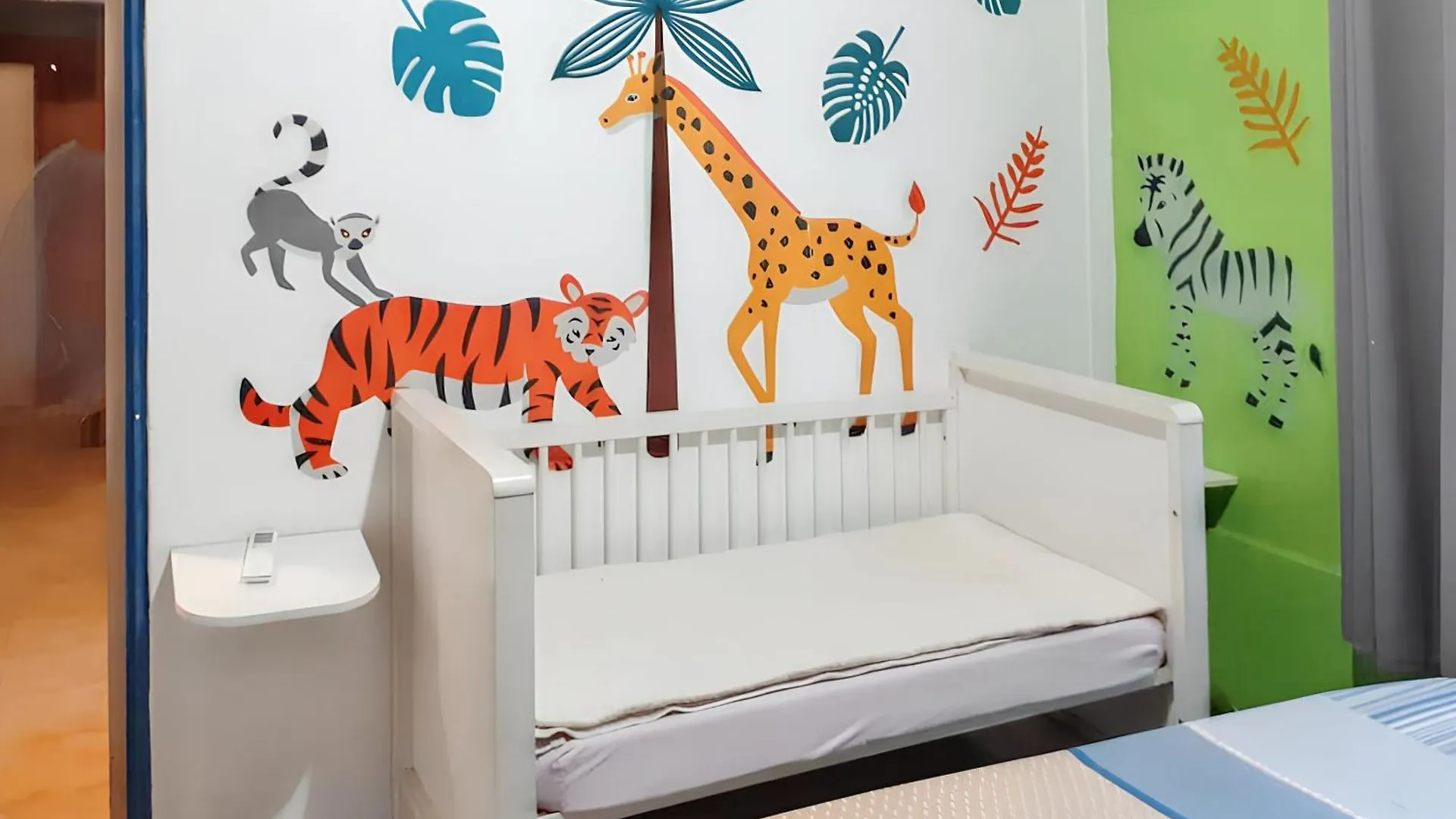 Appartement Confortable A Le Francois Avec Piscine Partagee